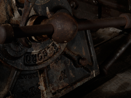 Vice, Machinery