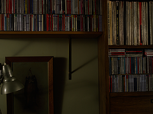 Shelves, no. 1, Sitting room