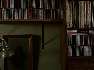 Shelves, no. 1, Sitting room